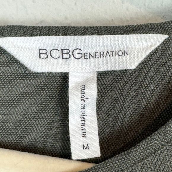 BCBGeneration Bell Sleeve Olive Green Mini Boho Dress M - Picture 3 of 8